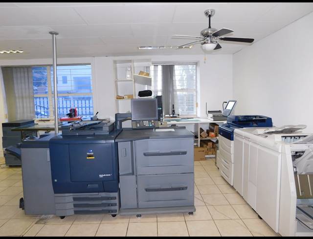 161M² OFFICE FOR SALE IN FERNDALE